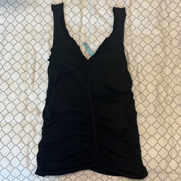 Stretch Black Top by Guess Marciano. - Picture 5 of 5